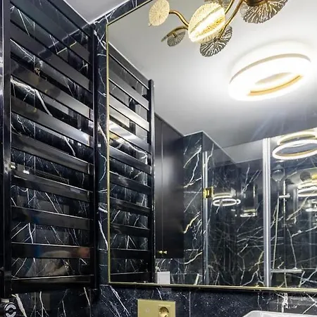 Amber Stone 2nd Floor Appartamento