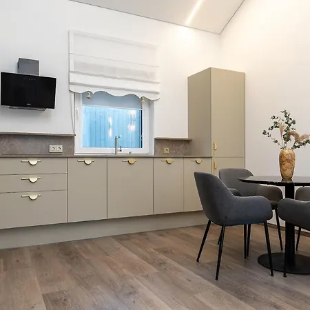 Amber Stone 2nd Floor Appartamento Palanga